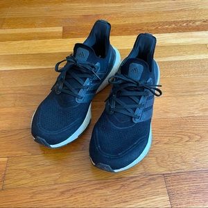 Womens 8.5 Ultraboost Adidas